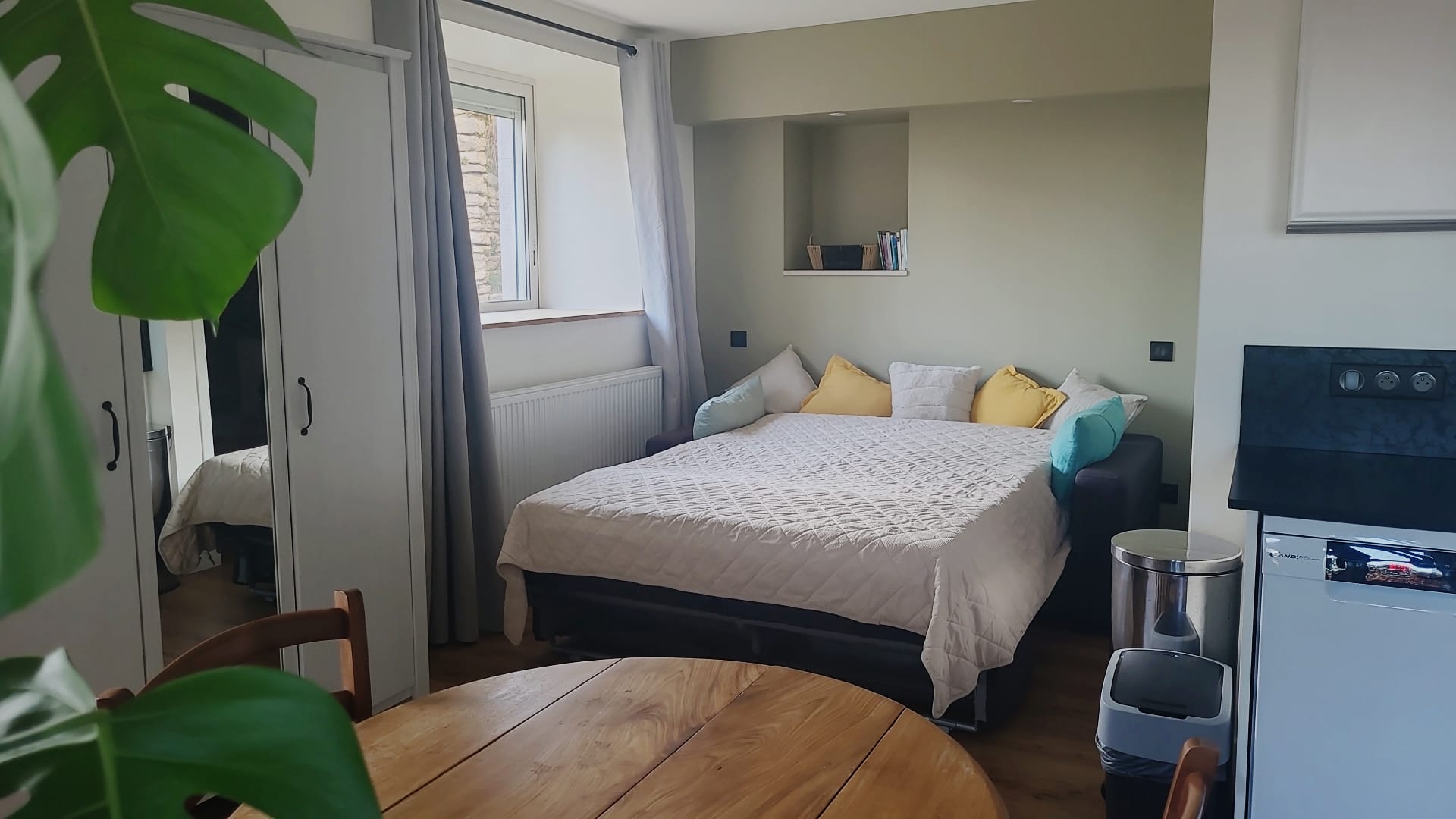 Espace couchage du gîte L'Ammonite en Bourgogne